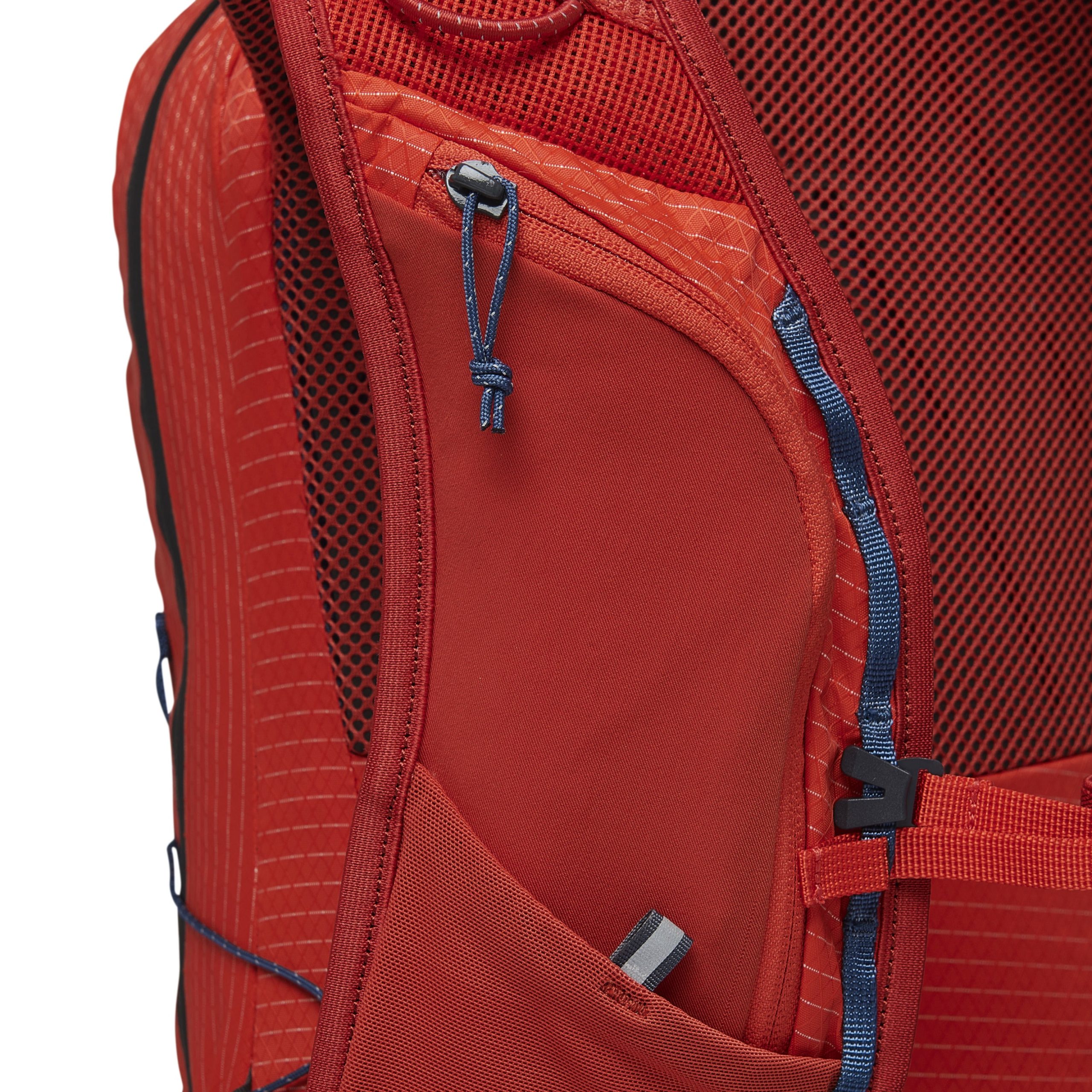 Pursuit 15 Backpack - Past Season - Image 14