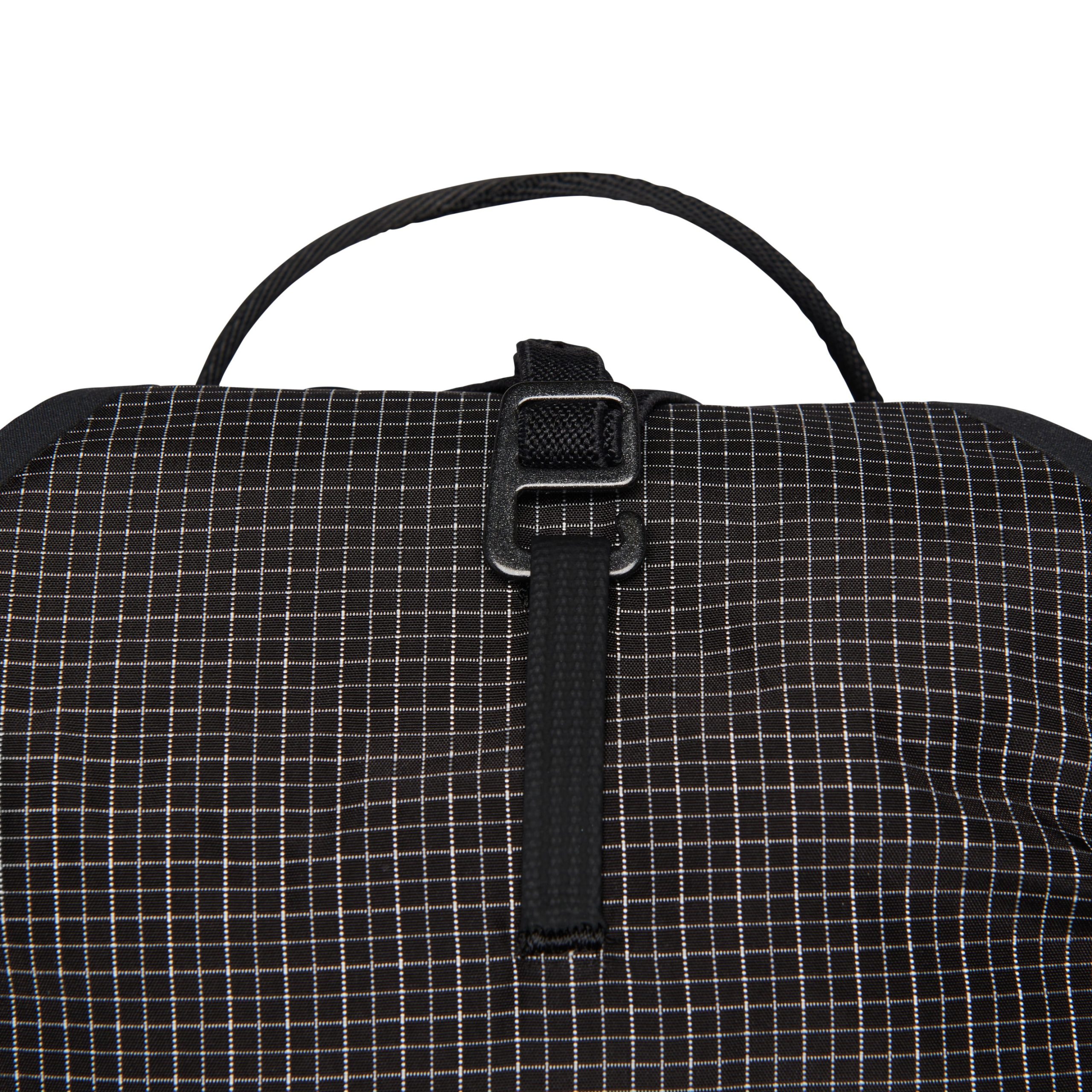 Distance 8 Backpack - Past Season - Image 7