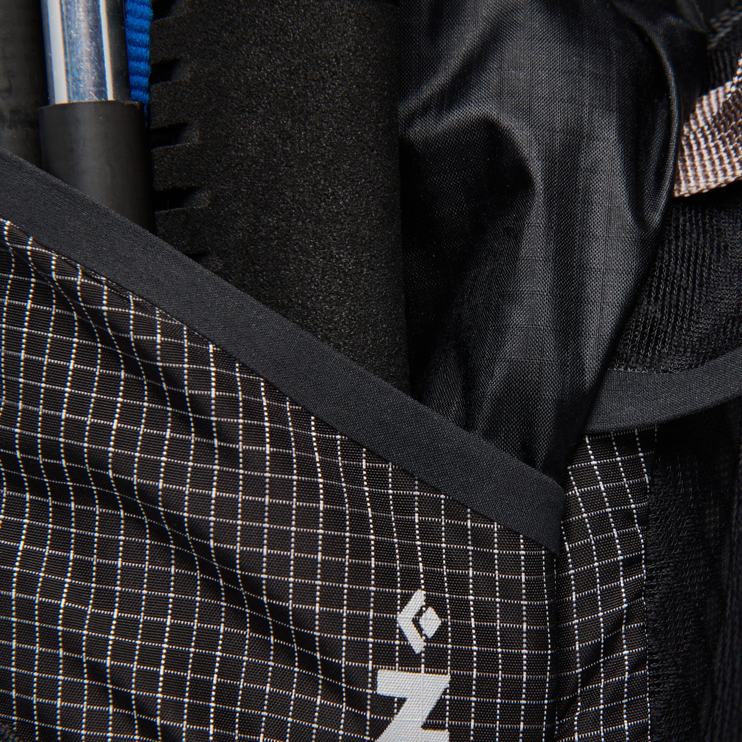 Distance 8 Backpack - Past Season - Image 9