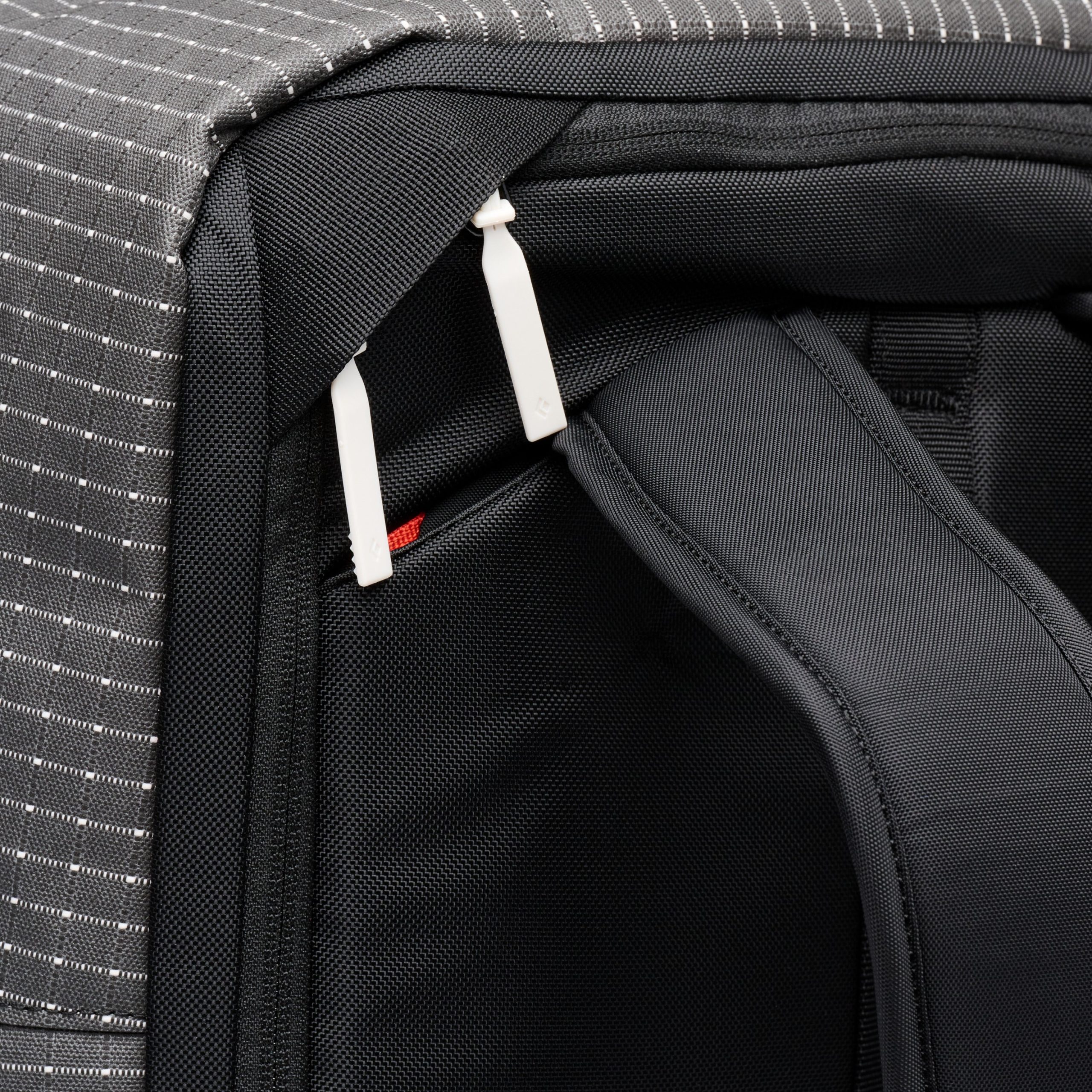 Stonehauler 40 L Travel Pack - Image 13