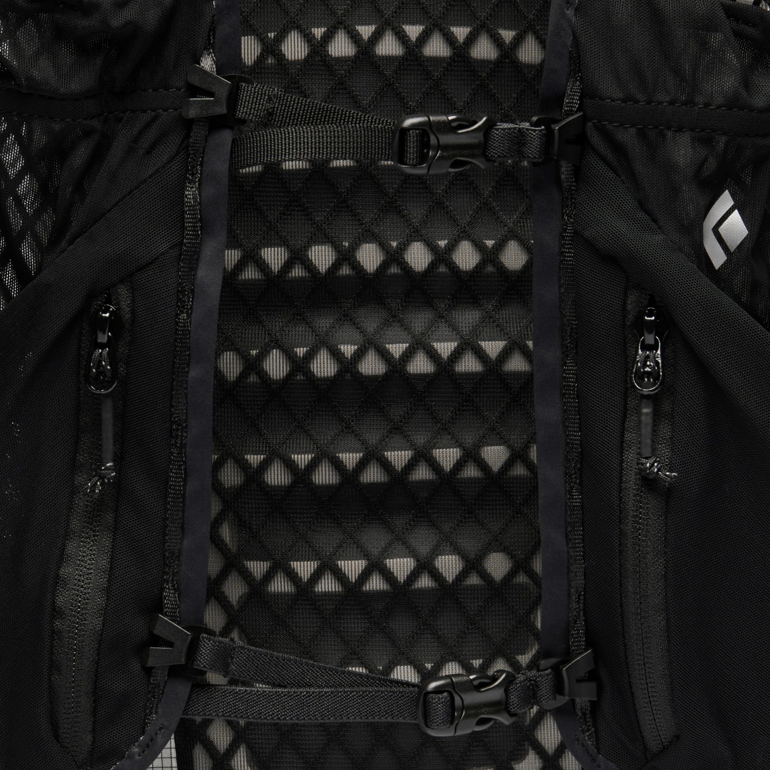 Women's Distance 15 Backpack - Image 5