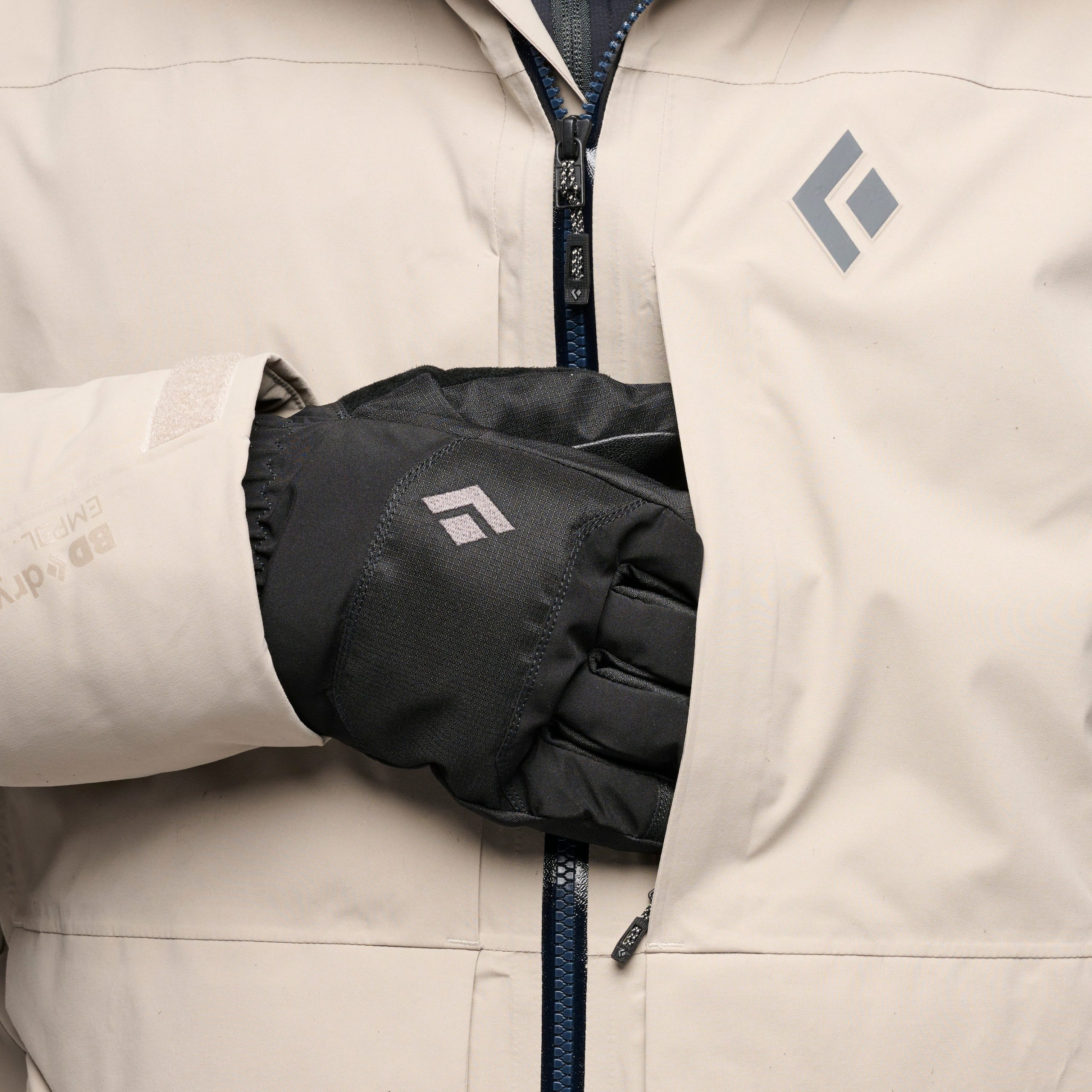 Men's Factor Insulated Parka - Image 11